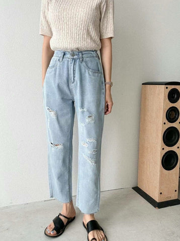 Summer Distressed Cropped length Jean