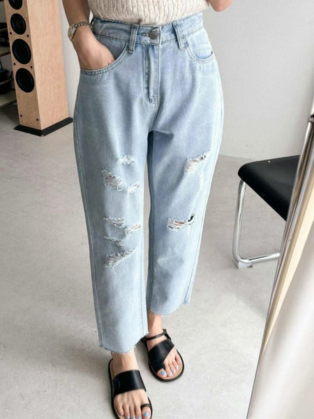 Summer Distressed Cropped length Jean